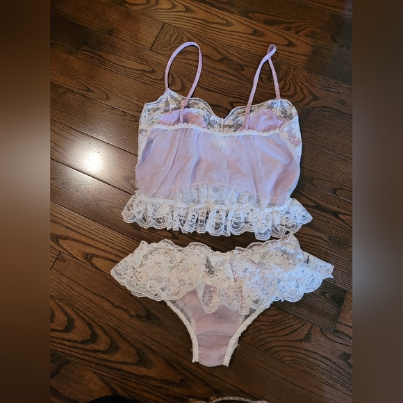 2 PC Lacy Lingerie Set, Like New - Picture 5 of 7